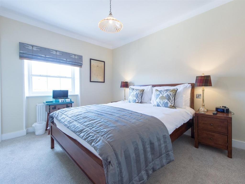مبيت وإفطار شروزبري Darwin'S Townhouse الغرفة الصورة A bedroom at the hotel
